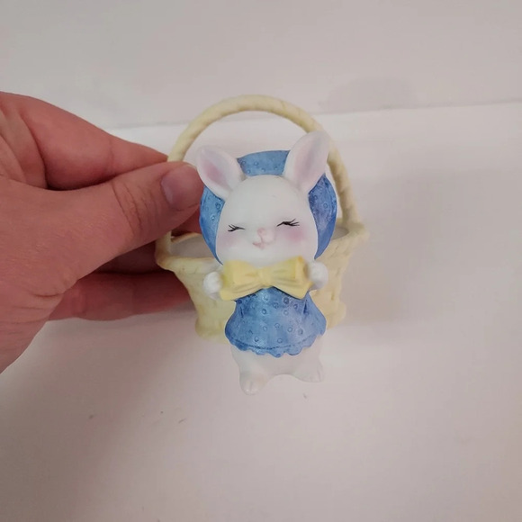 Vintage 1982 Enesco Bunny With Easter Basket Porcelain Bisque Figurine - Picture 3 of 10